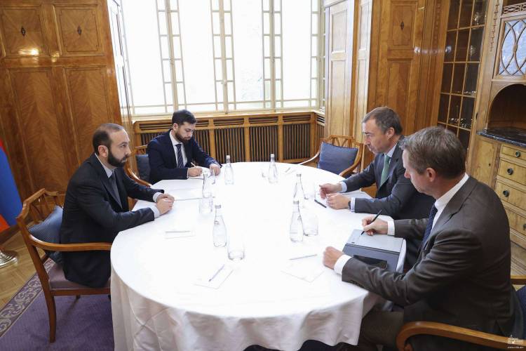 Արարատ Միրզոյանը հանդիպում է ունեցել Տոյվո Կլաարի հետ