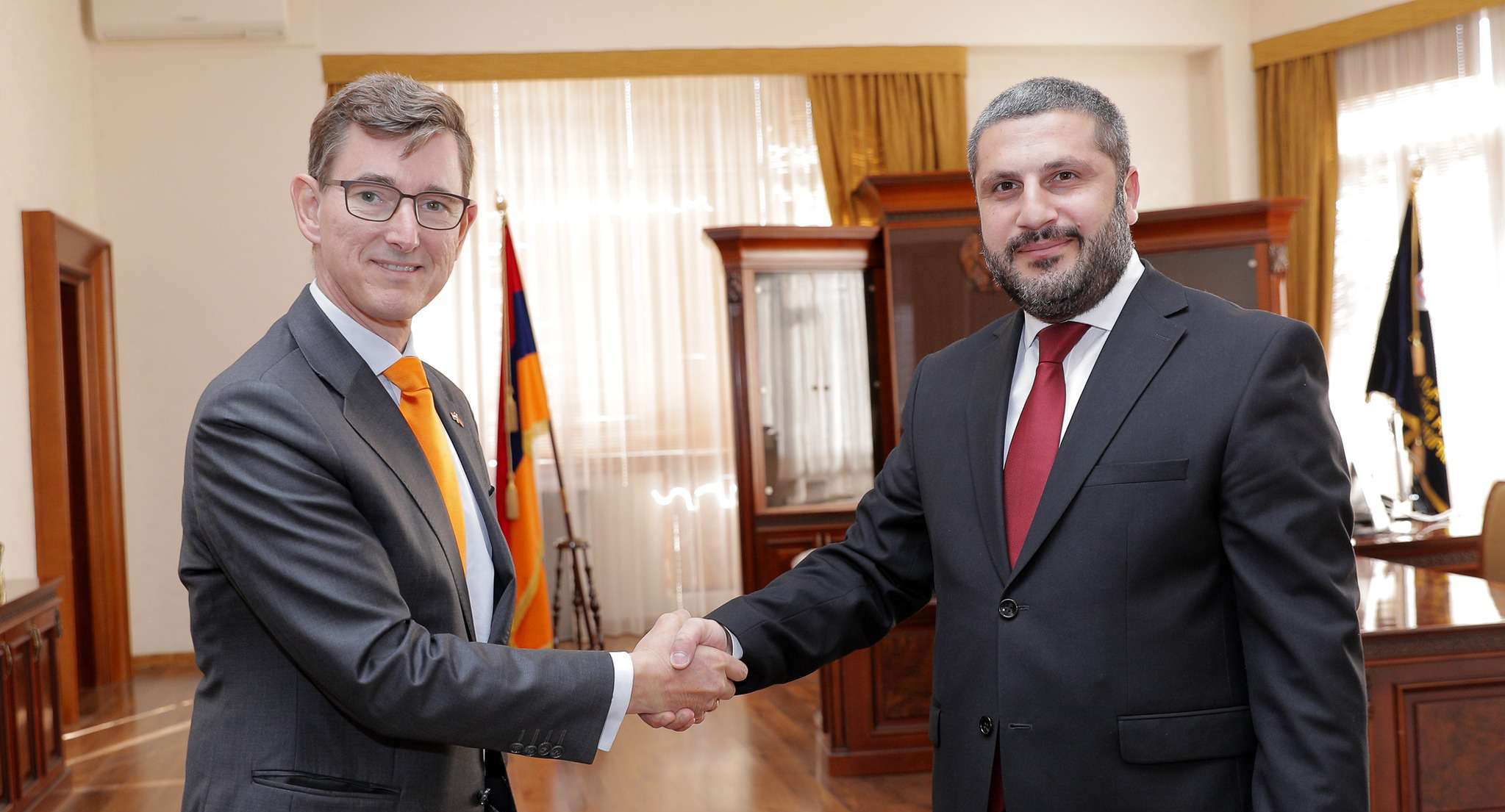 Ա․ Փամբուխչյանն ընդունել է ՀՀ-ում Նիդերլանդների դեսպանին