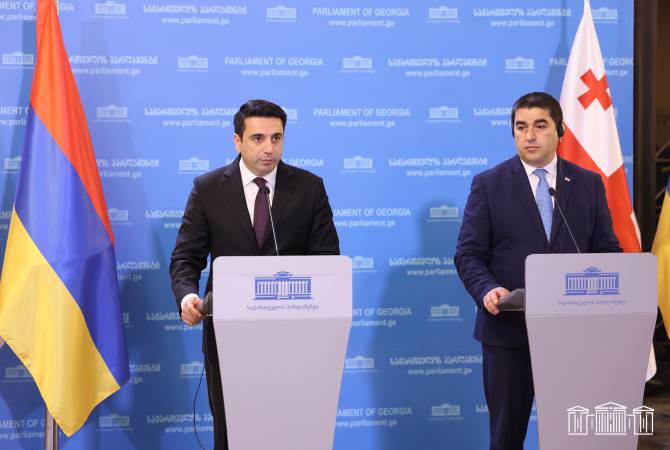 Թբիլիսիում Ա․ Սիմոնյանը լրագրողներին ներկայացրել է գործընկերոջ հետ հանդիպման մանրամասները