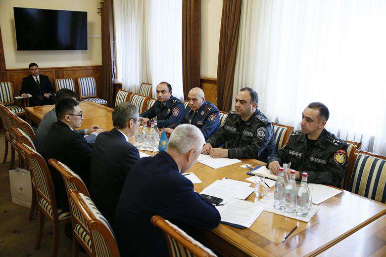 ՀՀ ոստիկանության պետն ընդունել է ՀՀ-ում Ղազախստանի դեսպանին