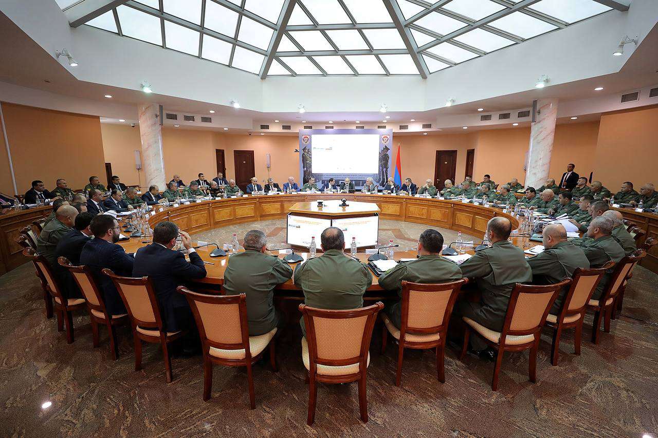 Վարչապետի գլխավորությամբ ՊՆ-ում տեղի է ունեցել խորհրդակցություն