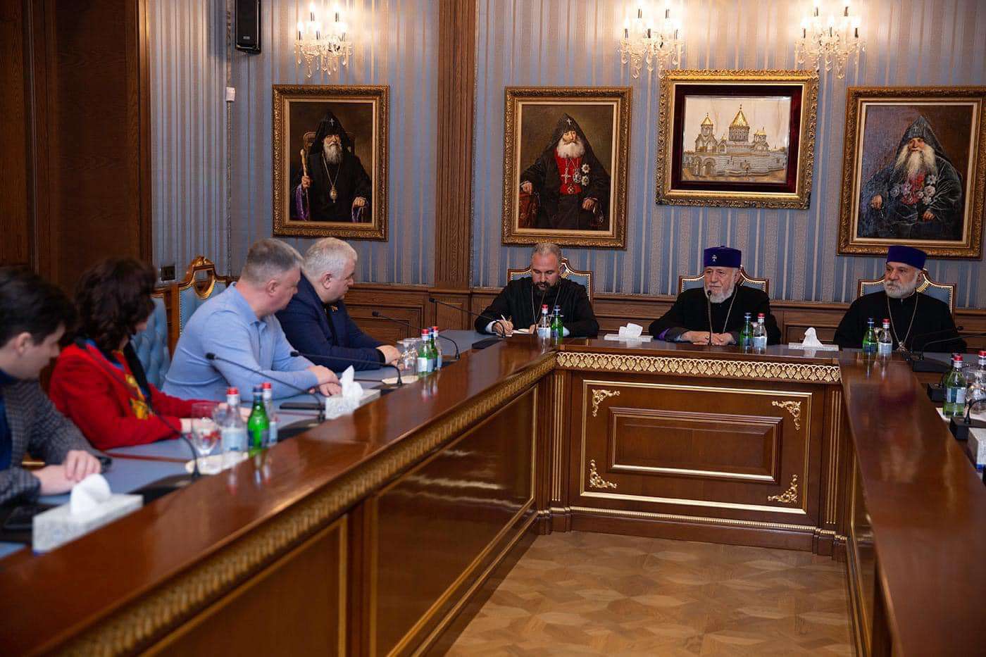 Գարեգին Բ-ն արձանագրել է ՌԴ նախագահի ջանքերը տարածաշրջանում կայուն խաղաղության հաստատման գործում