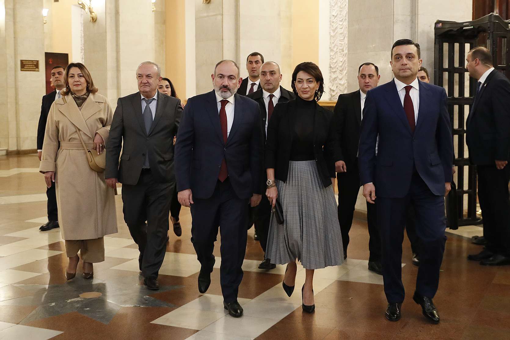 Վարչապետը տիկնոջ հետ ներկա է գտնվել բարեգործական համերգին՝ ի աջակցություն Զինվորի տանը բուժվող զինվորների