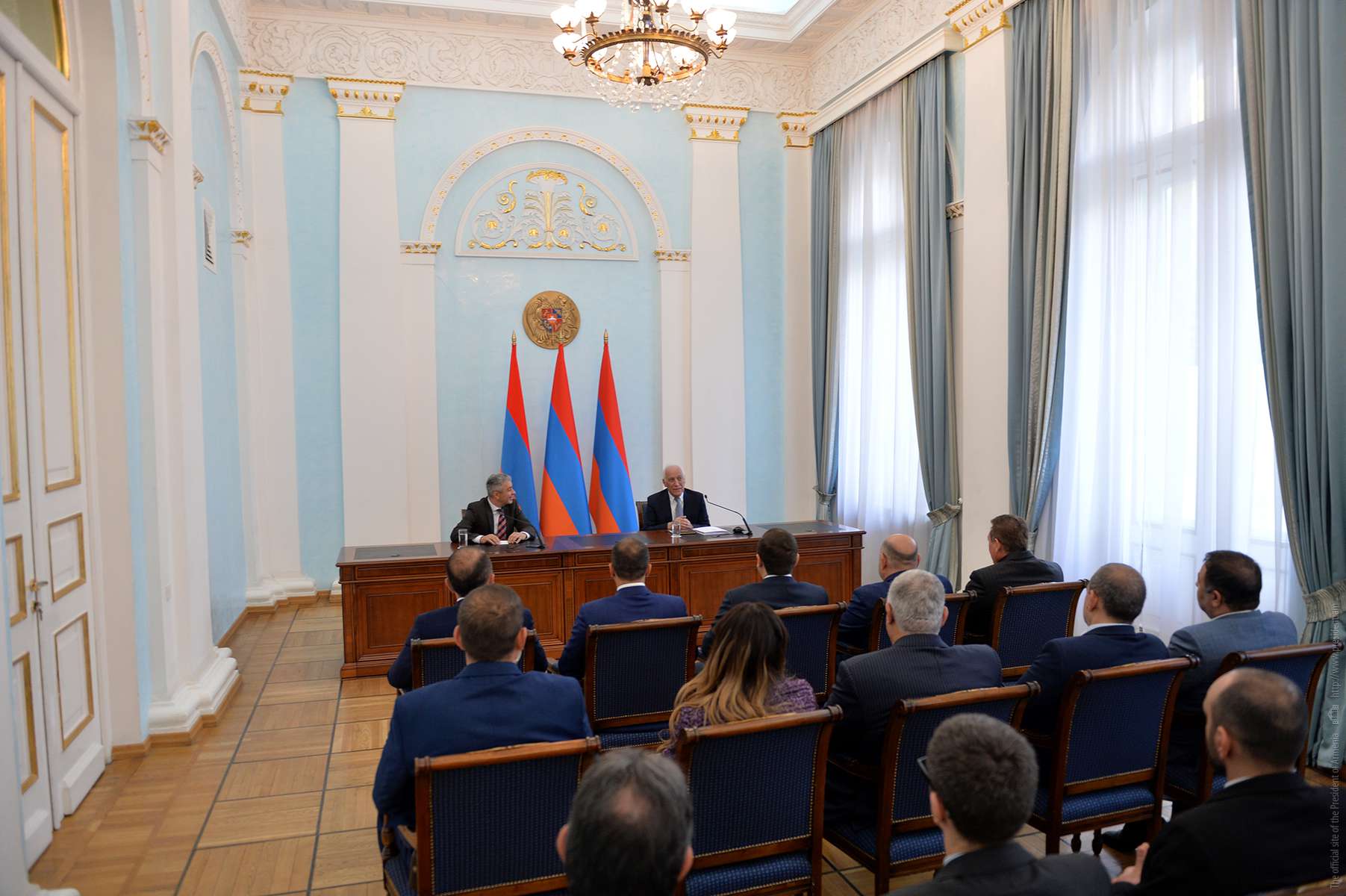 Վահագն Խաչատուրյանն ընդունել է Ուկրաինայից ժամանած հայ գործարարների 