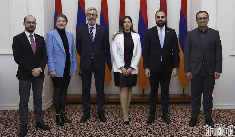 Խորհրդարանականները հանդիպել են Շվեդիայի դեսպանի ու Շվեդիայի հայազգի պատգամավորի հետ
