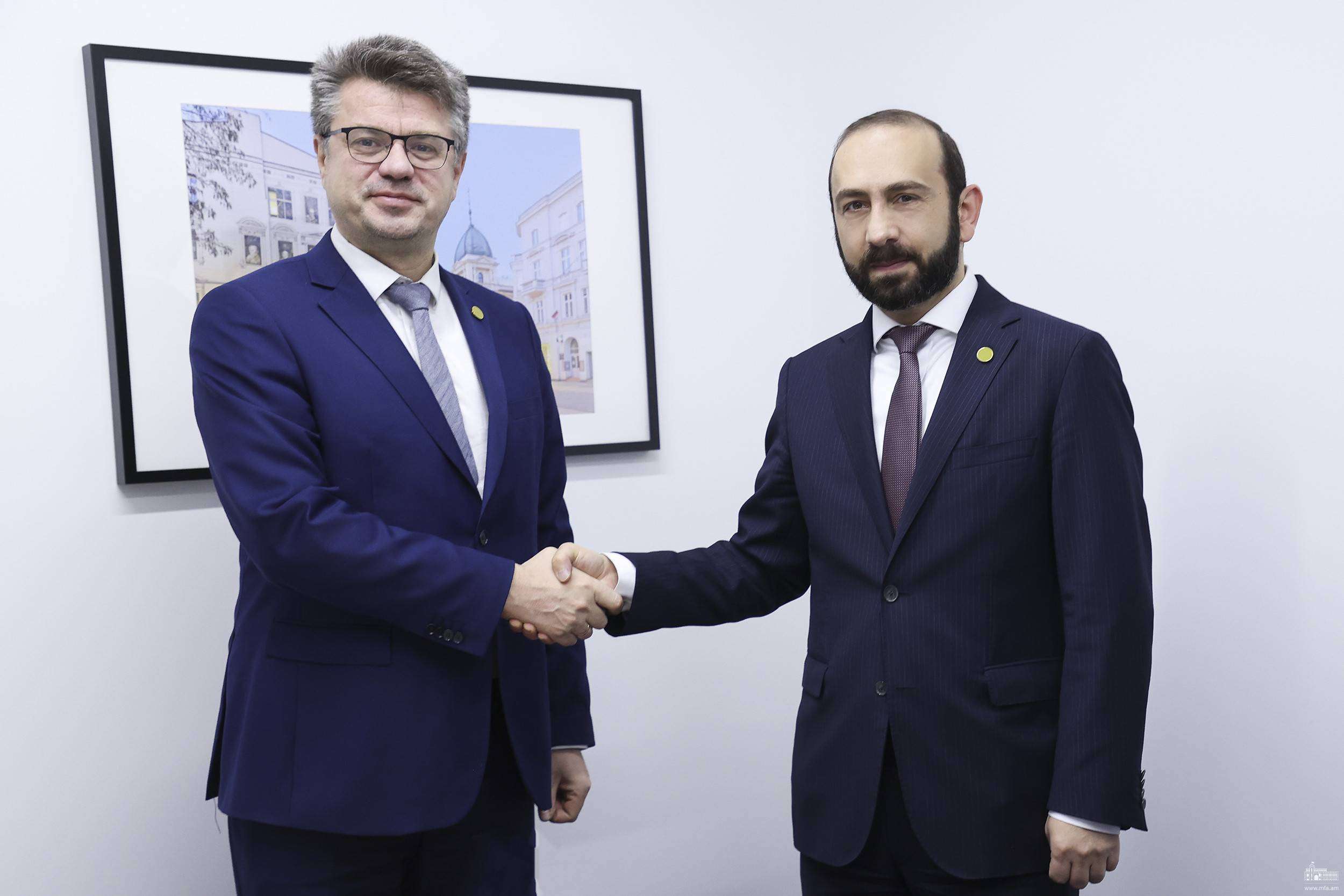 Միրզոյանը հանդիպում է ունեցել Էստոնիայի ԱԳ նախարարի հետ