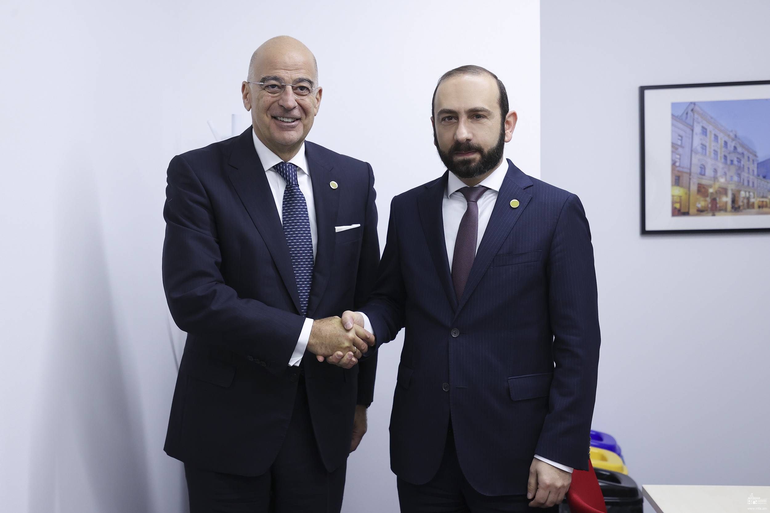 Միրզոյանը հանդիպում է ունեցել Հունաստանի ԱԳ նախարարի հետ