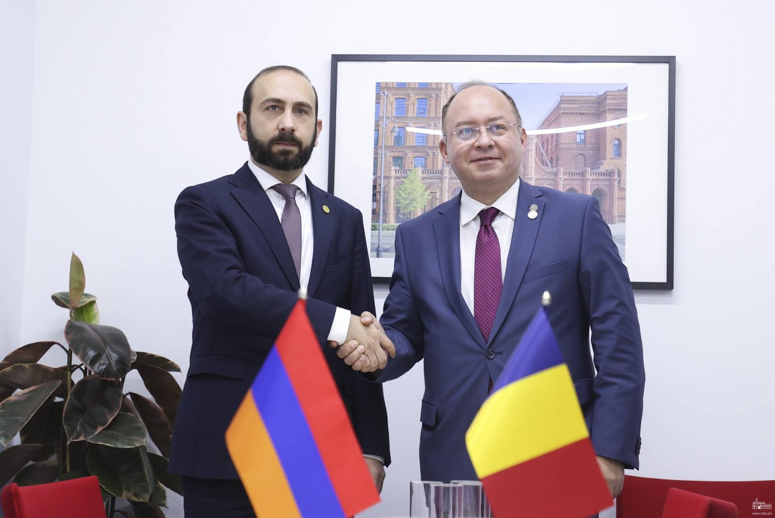 Միրզոյանը հանդիպել է Ռումինիայի ԱԳ նախարարին
