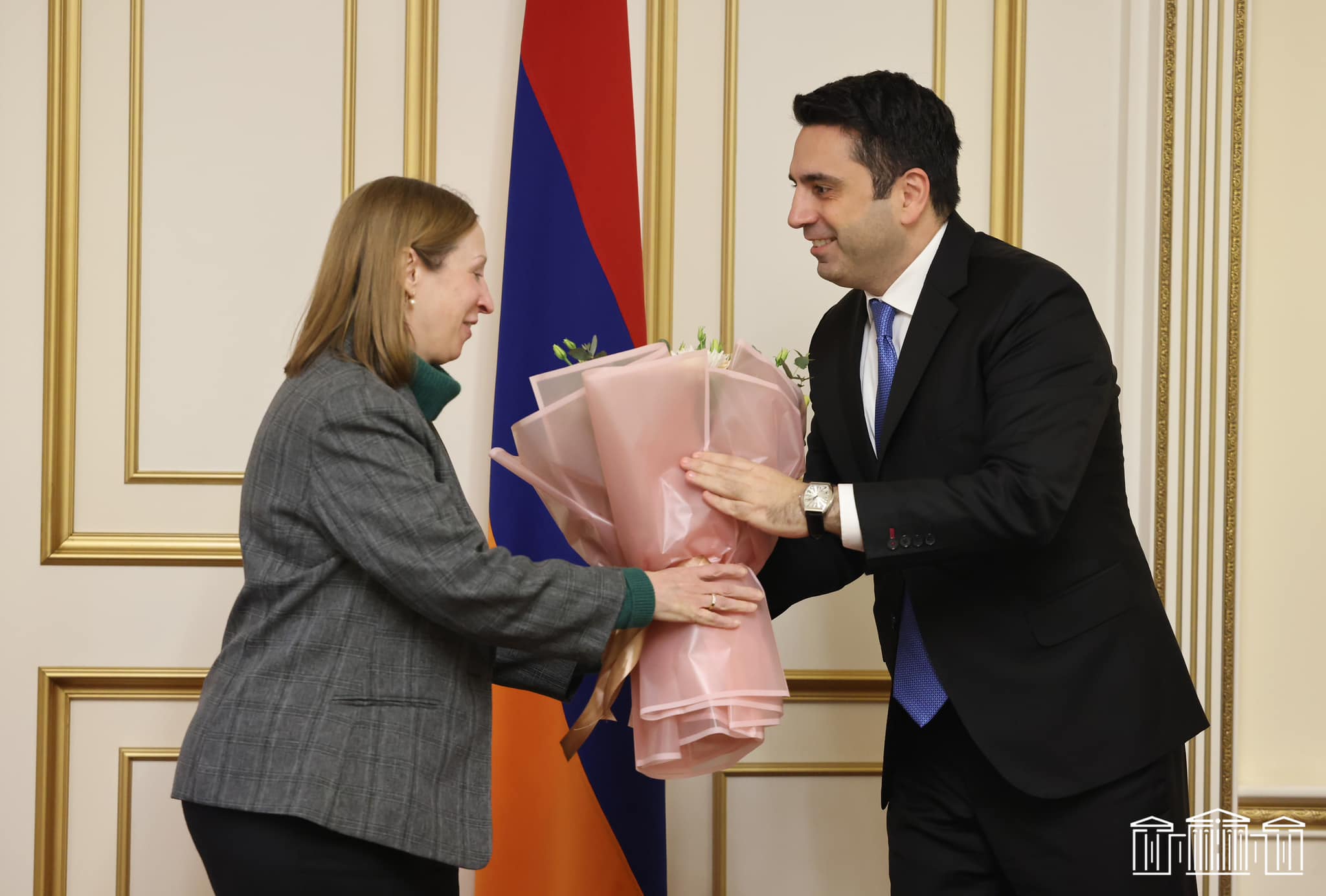 Ա․Սիմոնյանն ընդունել է ՀՀ-ում դիվանագիտական առաքելությունն ավարտող Լին Թրեյսիին