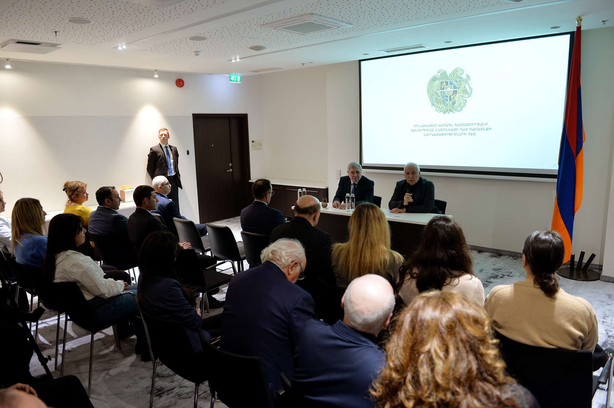 Նախագահ Վահագն Խաչատուրյանը հանդիպել է Էստոնիայի հայ համայնքի ներկայացուցիչների հետ