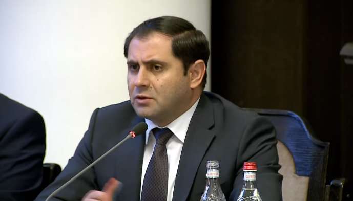 Պաշտպանության նախարարը ներկայացրել է զորամասի հրդեհի հետևանքով պաշտոնանկ արվածներին 
