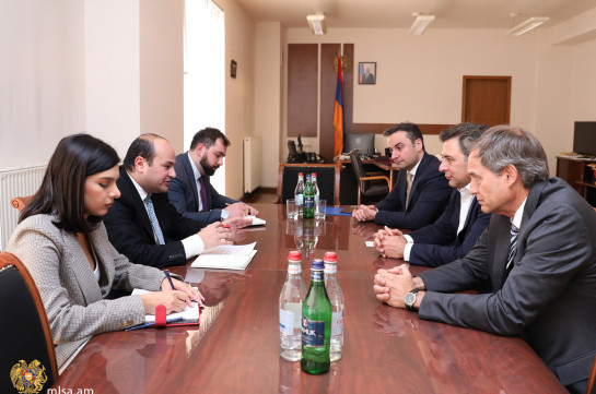 44-օրյա պատերազմի մի խումբ մասնակիցներ աշխատանքի են անցնել «Զվարթնոց»-ում. նախարարն ընդունել է Մ.Էռնեկյանին