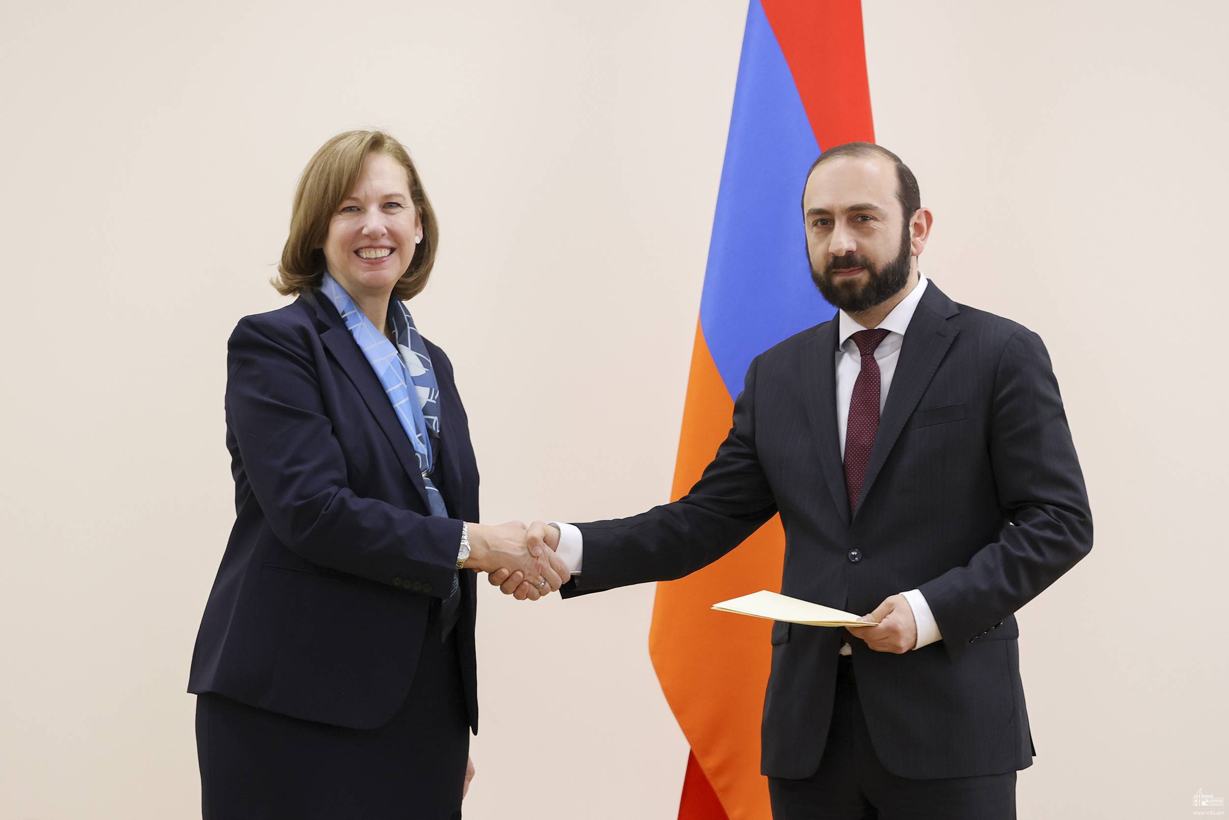 Ադրբեջանը պետք է վերականգնի Լաչինի միջանցքի՝ նոյեմբերի 9-ի եռակողմ հայտարարությամբ սահմանված ռեժիմը. Միրզոյան