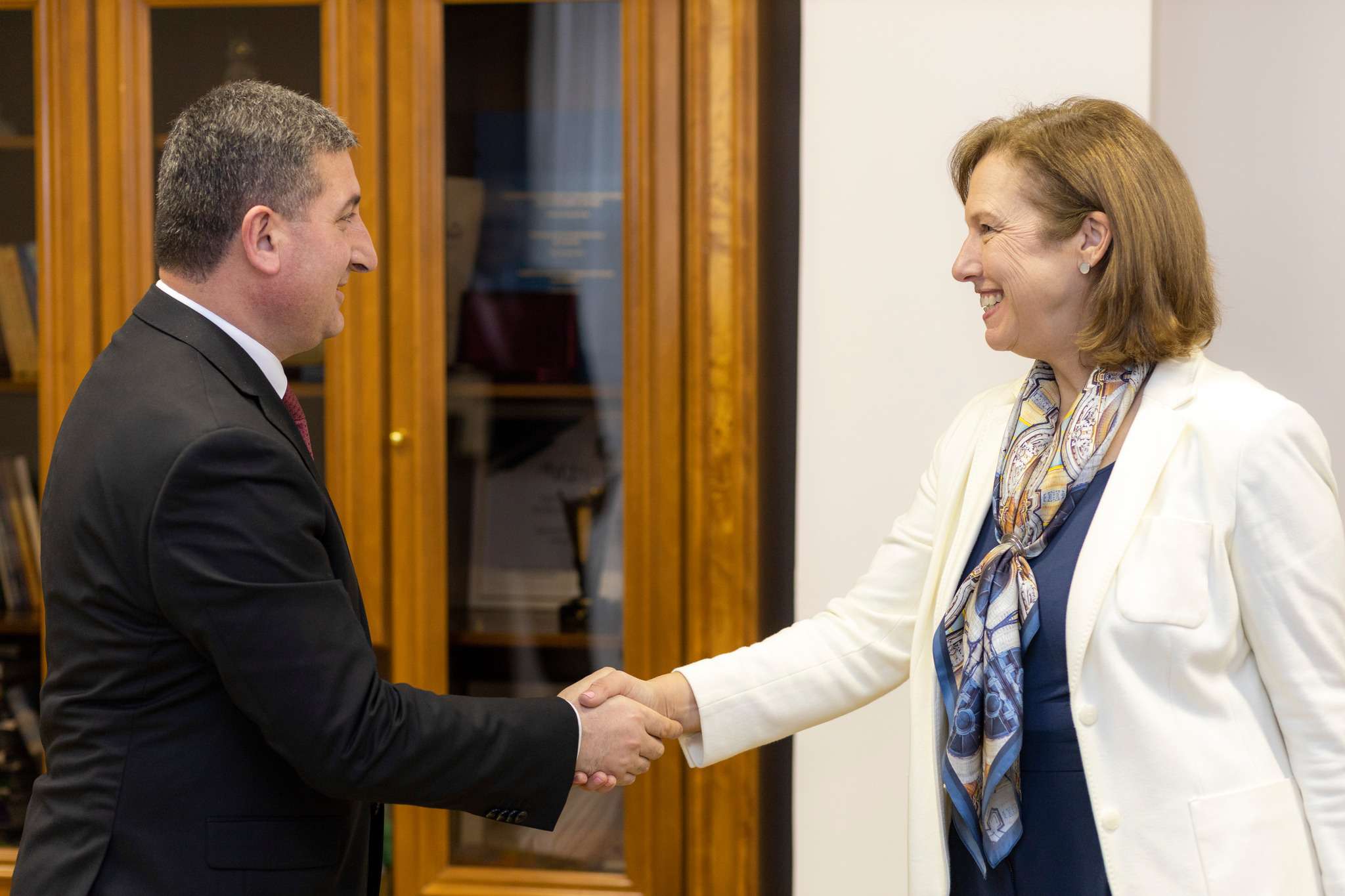 ՏԿԵ նախարարն ու ՀՀ-ում ԱՄՆ դեսպանը քննարկել են մի շարք հարցեր