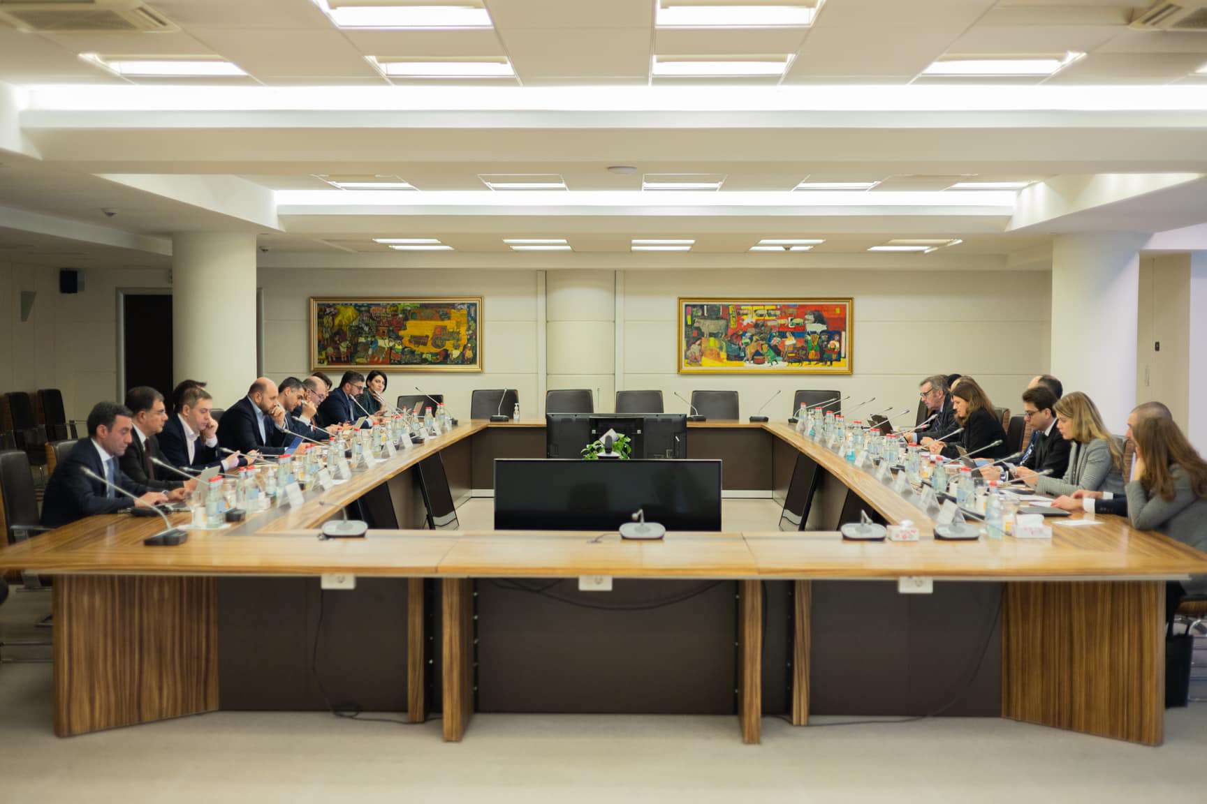 ԿԲ նախագահը հանդիպել է ԱՄՀ հայաստանյան պատվիրակության հետ