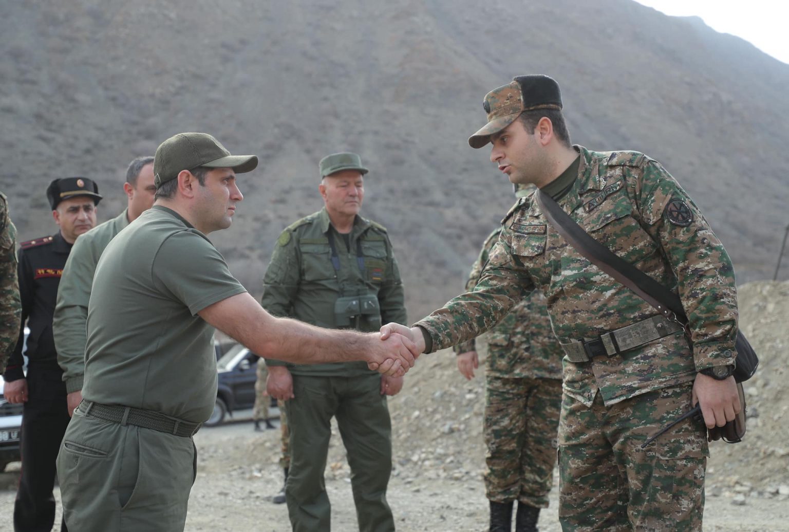 Պապիկյանը հետաքրքրվել է սպաների սոցիալ-կենցաղային պայմաններով