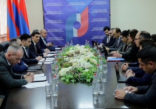 Ռ․ Բադասյանն ընդունել է ԱՄՀ պատվիրակությանը