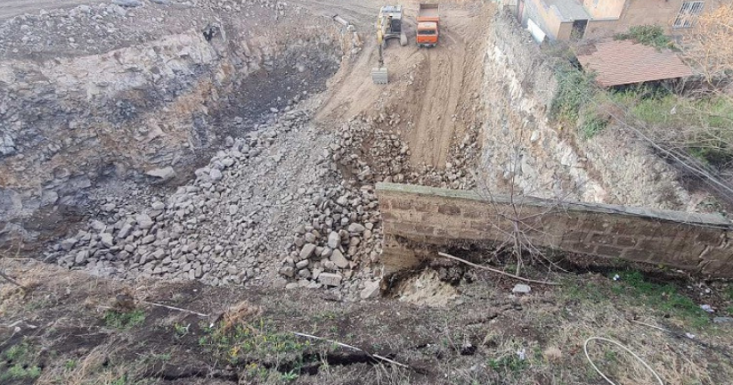 Մասնակի փլուզում Երևանի Վերին Անտառային փողոցում