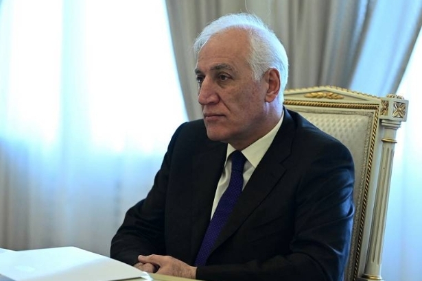 ՀՀ նախագահը 3 մարզում դատավորներ է նշանակել