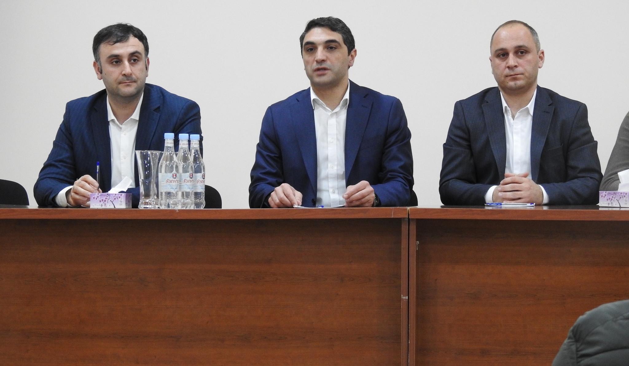 Սիմիդյանը «Դիլիջան» ազգային պարկի աշխատակազմին է ներկայացրել տնօրենի պաշտոնակատարին