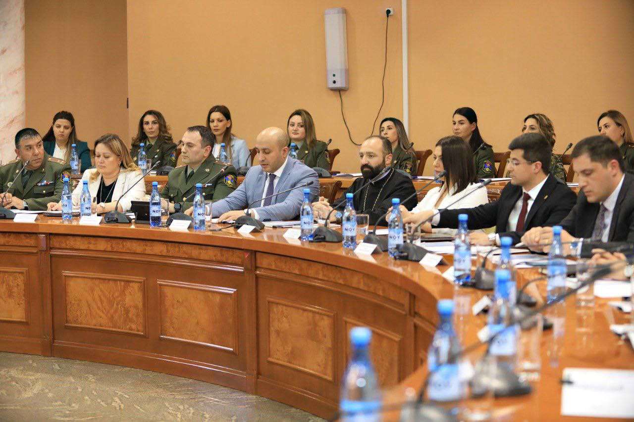 Քննարկում ՊՆ-ում՝ կանանց ներգրավման խթանումը թեմայով
