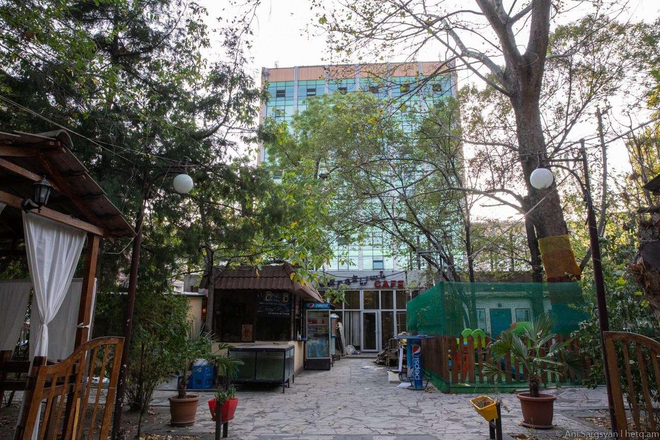 «Մերգելյանի» այգու տարածքում ավարտվել են քանդման աշխատանքները