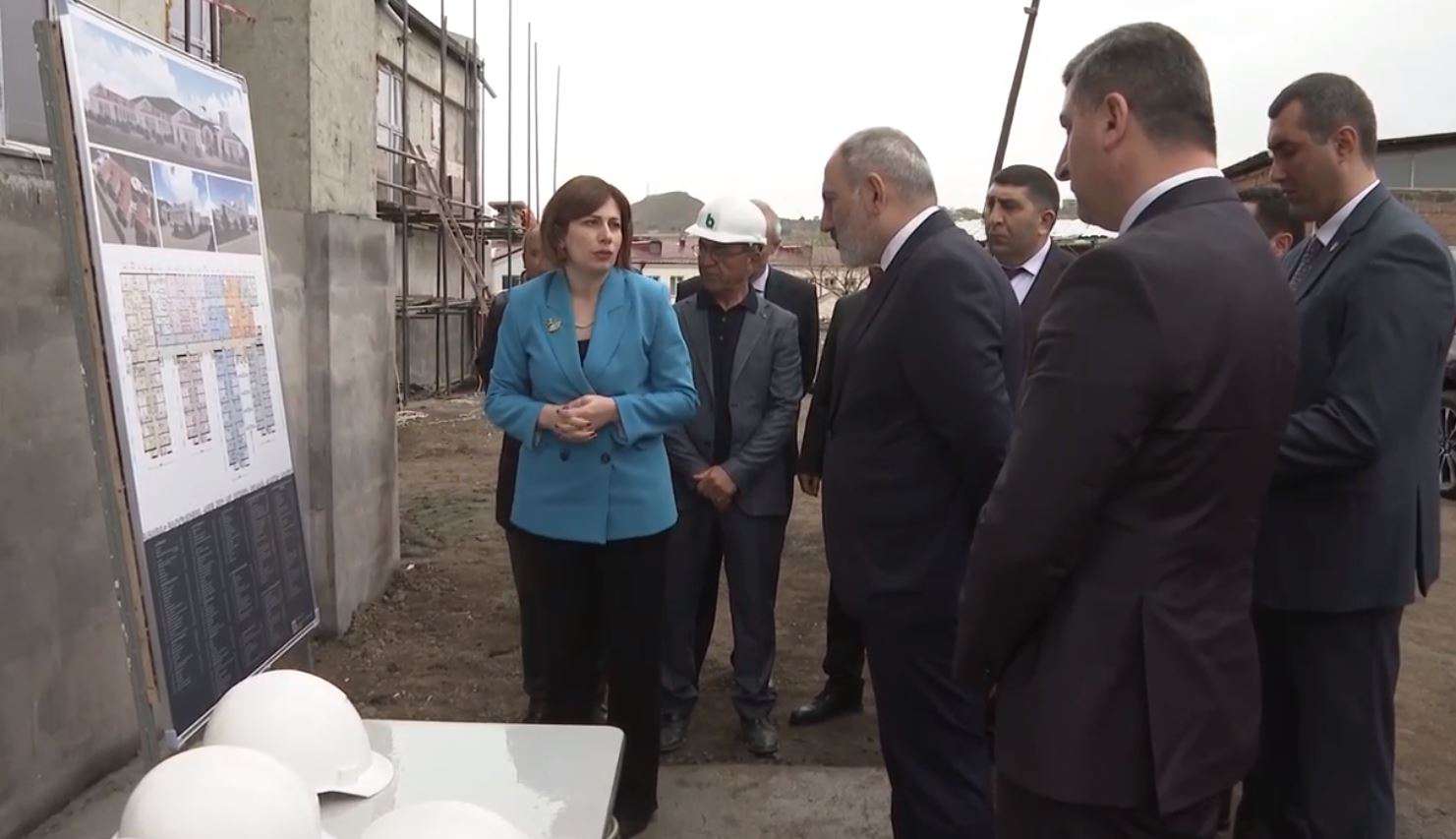 Փաշինյանը Եղեգնաձորում ծանոթացել է մարզային նոր հիվանդանոցի կառուցման ընթացքին