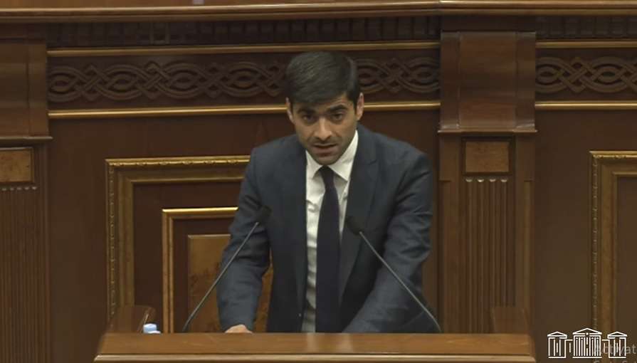 Մհեր Սահակյանը կողմ կքվեարկի իրեն անձեռնմխելիությունից զրկելու միջնորդությանը