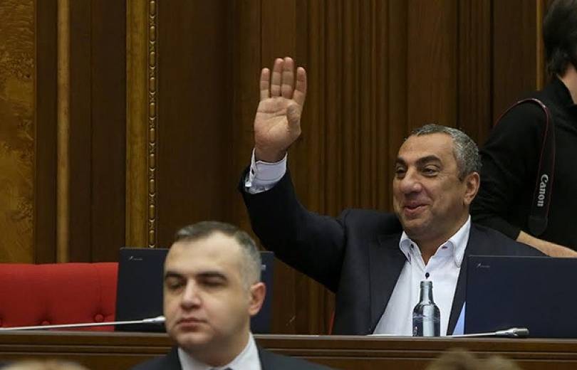 Ալեքսանյանի քրոջ որդին ու նրա վարորդը ձերբակալվել են. նախաձեռնվել է քրեական վարույթ