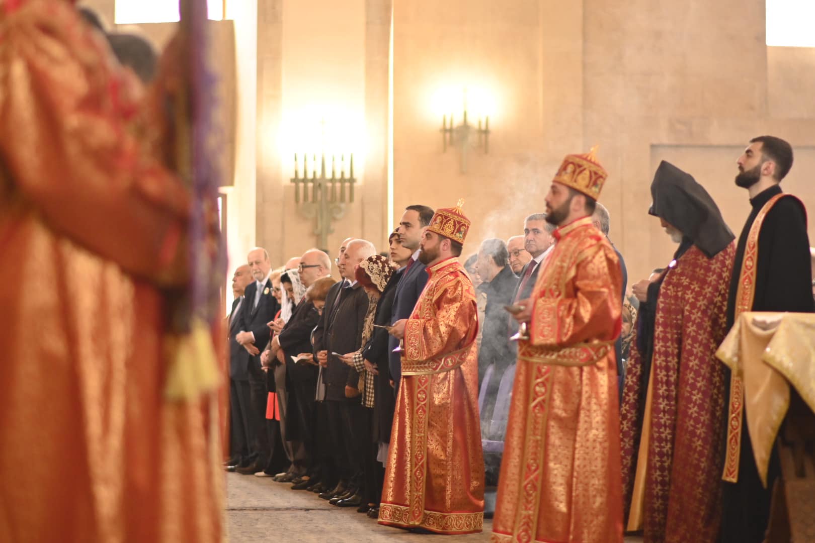 Ուրախ Սուրբ Զատիկ բոլորին. Ավինյան