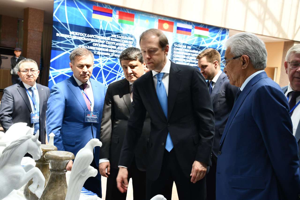 «Անհրաժեշտ է մեծացնել ՀԱՊԿ-ի շրջանակներում զենքի և ռազմական տեխնիկայի ստանդարտացումը». ՌԴ նախարար