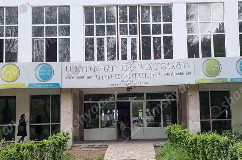 «Մխիթար Սեբաստացի» կրթահամալիրում կրակողը 17-ամյա պատանի է․ նա հայտնաբերվել է