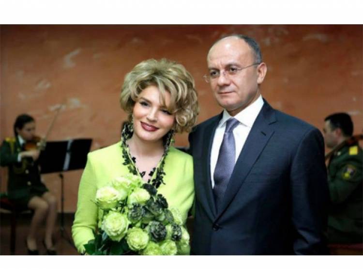 Օհանյանի կինը հավաքի է հրավիրում