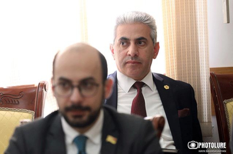 Էդգար Ղազարյանը դատի է տվել իշխանական պատգամավորներ Հովհաննիսյանին ու Բաքոյանին