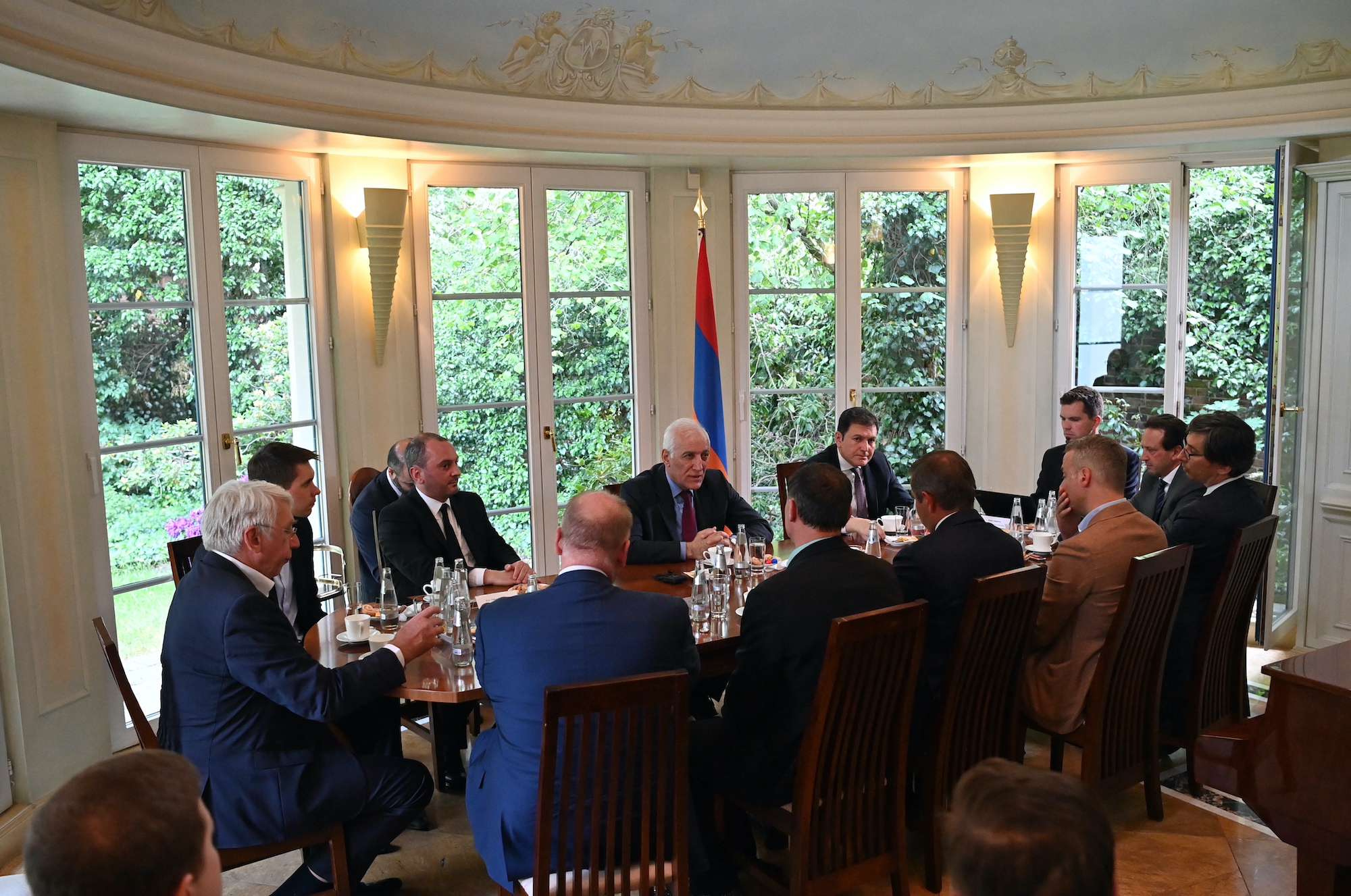 Խաչատուրյանը հանդիպել է գերմանական տնտեսության Արևելյան հանձնաժողովի գործարարների հետ