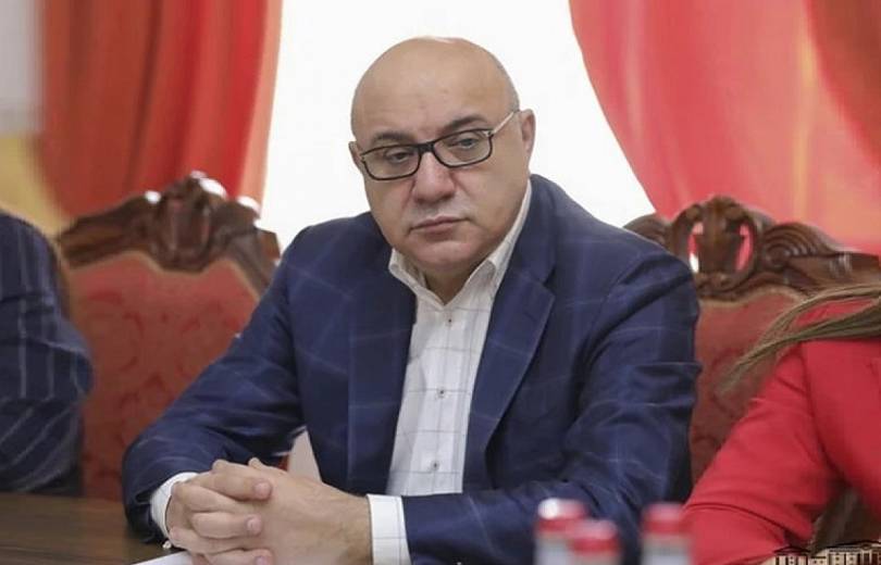 Որտեղ քամի ես ցանում, փոթորիկ ես հնձում. Արսենյան