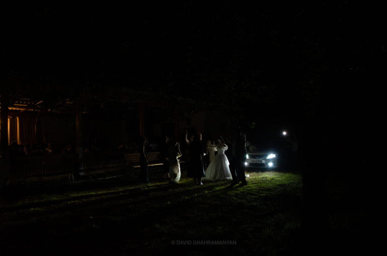 Հարսանիք շրջափակված Արցախում