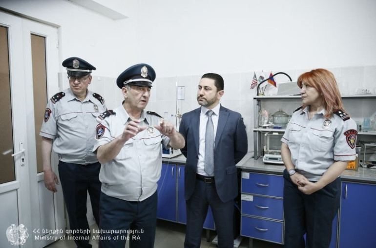 Համբարյանը խորհրդակցություն է անցկացրել փորձաքրեագիտական վարչությունում
