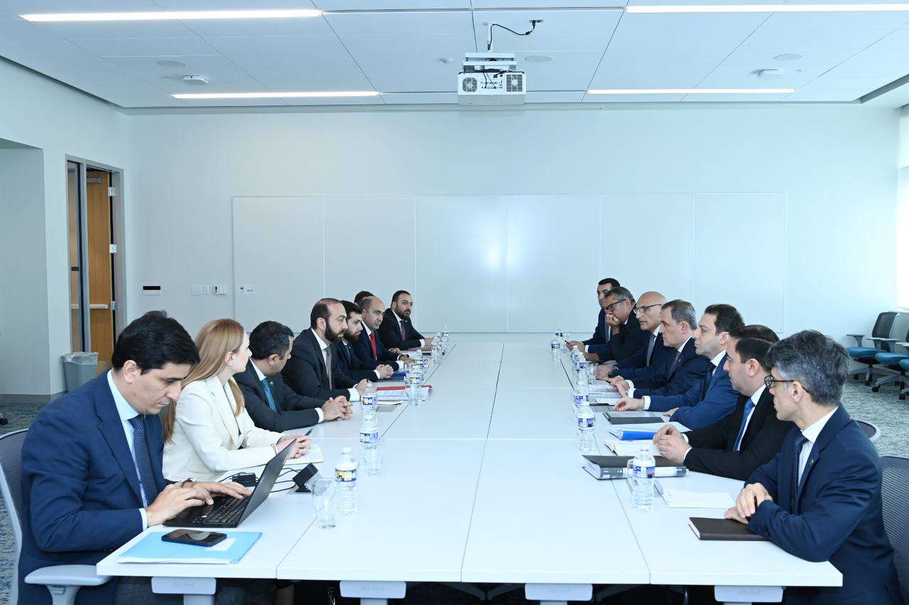 Մեկնարկել է Հայաստանի և Ադրբեջանի ԱԳ նախարարների երկկողմ հանդիպումը