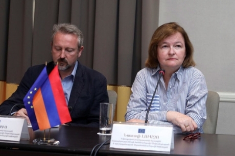 ԵՄ առաքելության ներկայացուցիչները միջադեպերը կանխել չեն կարող․ Նատալի Լուազո
