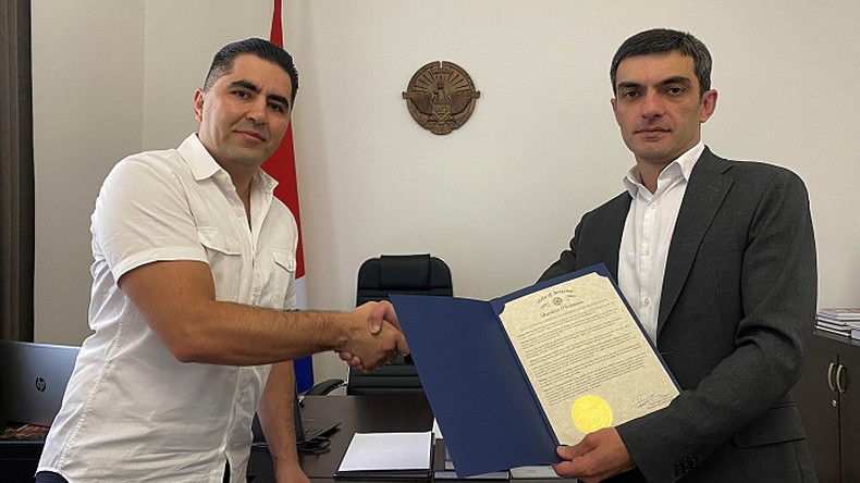 Արցախի ԱԳ նախարարին է փոխանցվել ԱՀ ինքնորոշման իրավունքը սատարող հրովարտակը