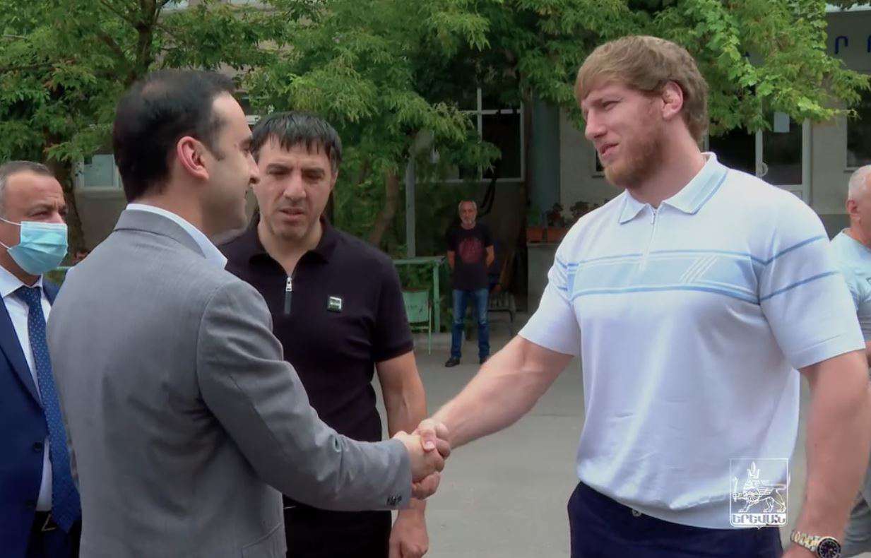 Շուրջ 6700 քմ տարածքում մի քանի խաղադաշտերից բաղկացած մարզահրապարակ կկառուցվի