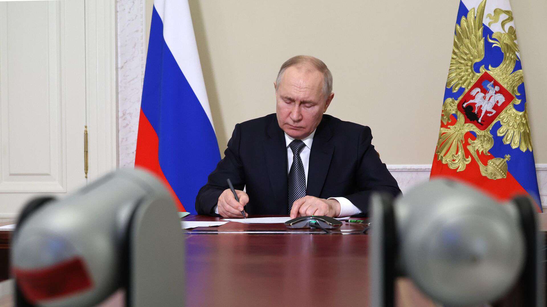 Պուտինը բարձրացրել է զորահավաքային ռեզերվում մնալու տարիքը