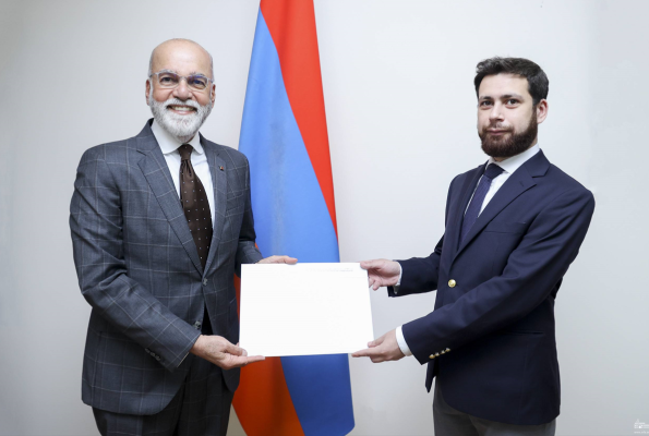 Բահրեյնի նորանշանակ դեսպանն իր հավատարմագրերի պատճենն է հանձնել ՀՀ ԱԳ նախարարի տեղակալին