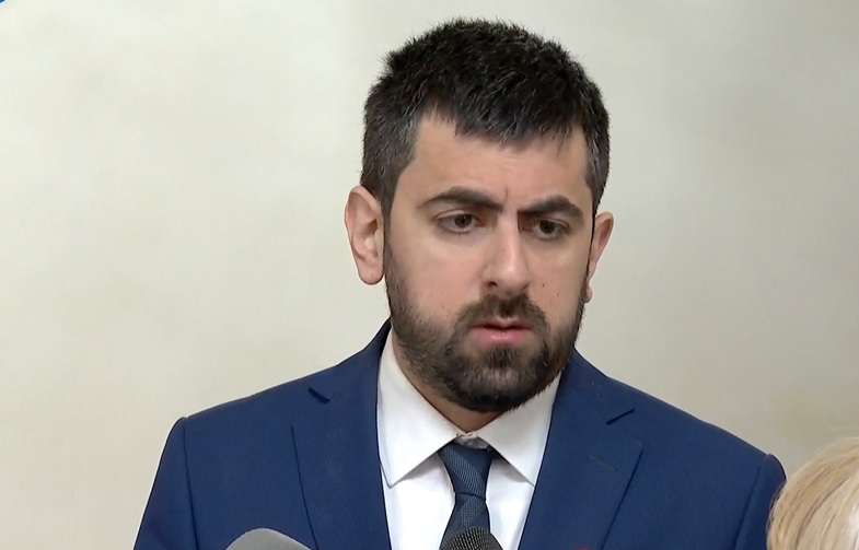 «Տարօրինակ կլիներ, որ ՀՀ իշխանությունները դիմեին Ֆրանսիայի իշխանություններին նման անհեթեթ լուրի պարզաբանման նպատակով». Խանդանյան