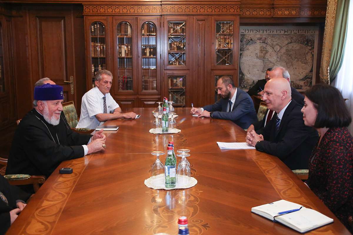 Գարեգին Բ-ն իր գնահատանքն է փոխանցել վրաց իշխանություններին