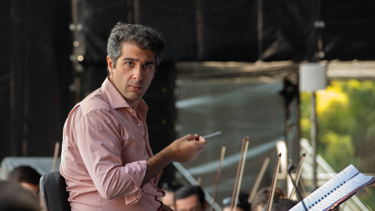 Ձերբակալվել են դիրիժոր Սերգեյ Սմբատյանն ու նրա հայրը