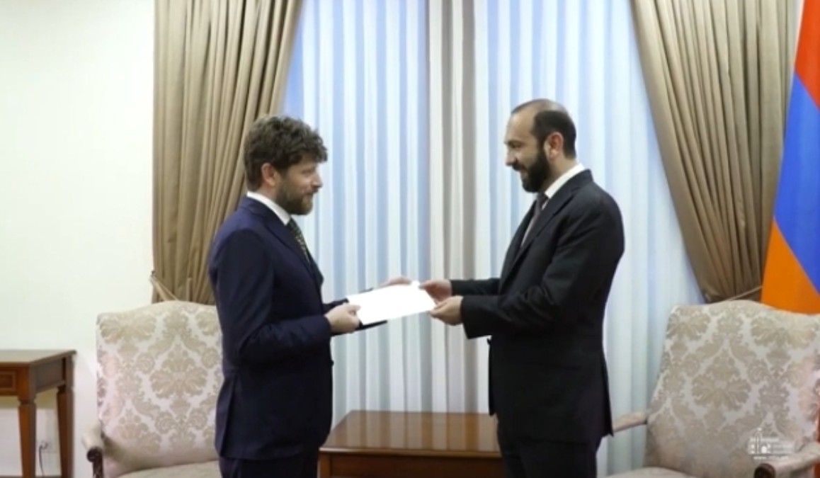 Միրզոյանը Ֆրանսիայի դեսպանի հետ քննարկել են ԼՂ-ում տիրող իրավիճակը