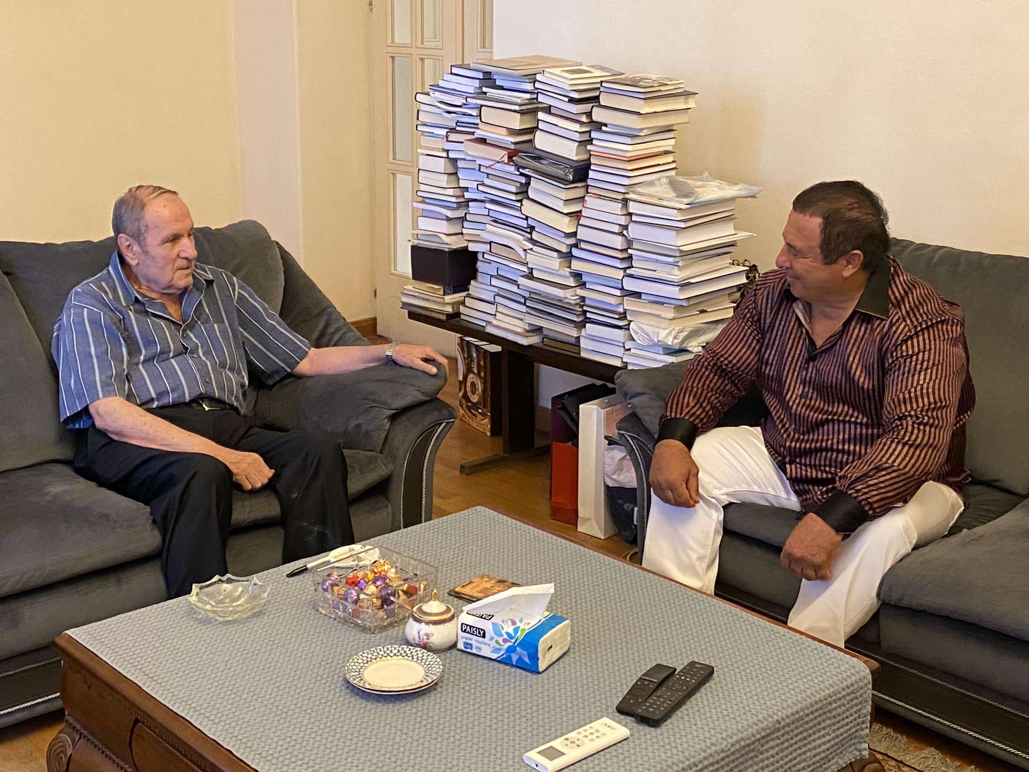 Լևոն Տեր-Պետրոսյանն իր առանձնատանն ընդունել է Գագիկ Ծառուկյանին