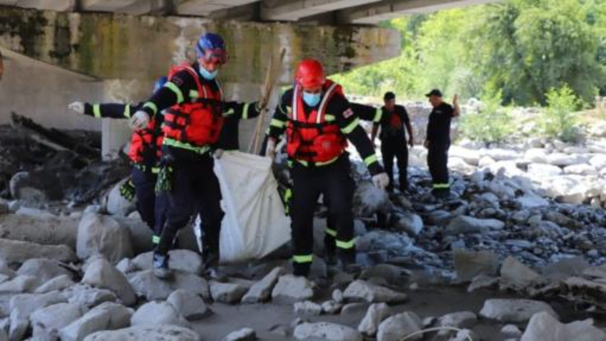 21 զոհ, 12 անհետ կորած. վերջին տվյալները՝ Վրաստանի աղետի գոտուց